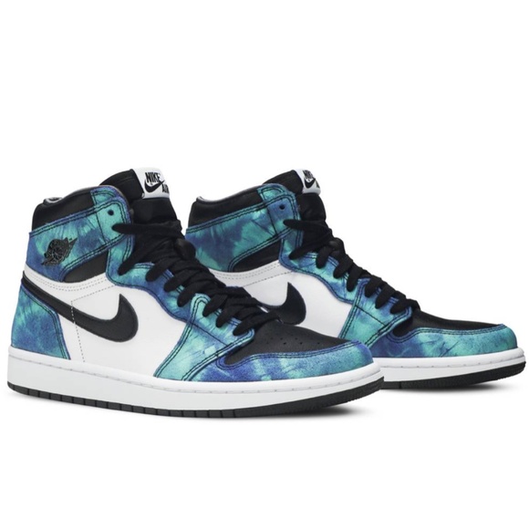 NIKE Women's Air Jordan 1 Retro High OG 'Tie-Dye' - Picture 4 of 12